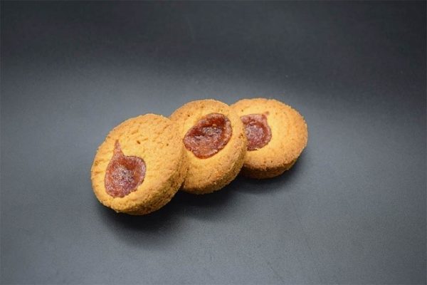 Biscuit bretagne - palet à la fleur de sel sec pur beurre avec de la framboise, fabrication local. Vente biscuit en vrac